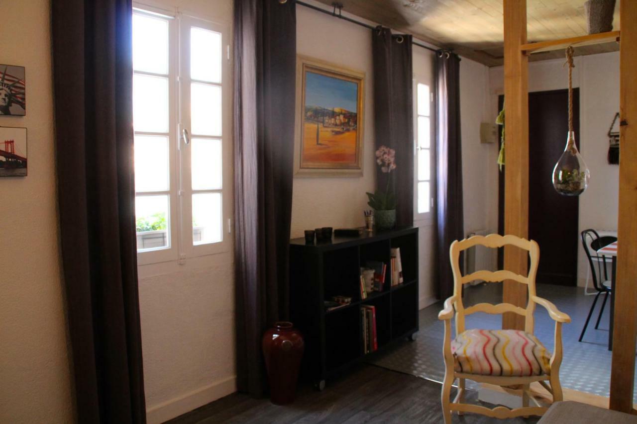 Une Chambre En Ville Saintes Exterior foto